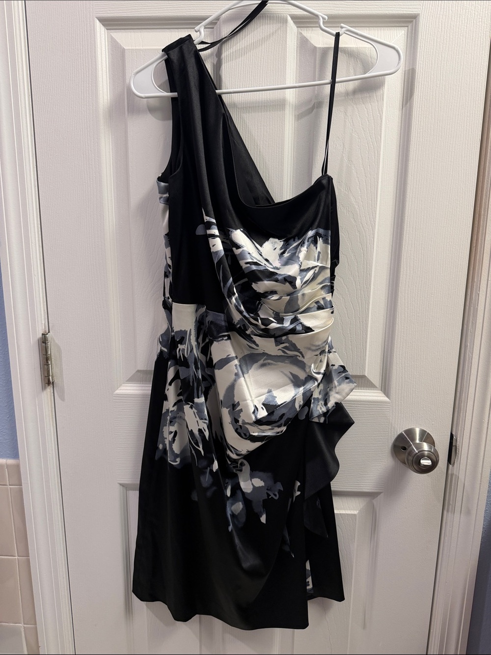 London Times Black One-Shoulder Floral Print Dress